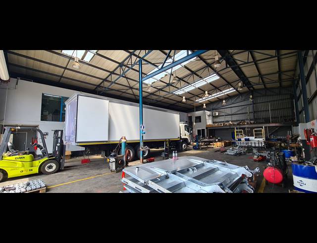 993M² WAREHOUSE TO LET IN MEADOWDALE
